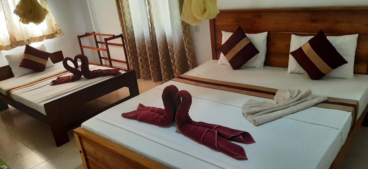 Treasure House Tourist Rest Hotel Anuradhapura Buitenkant foto